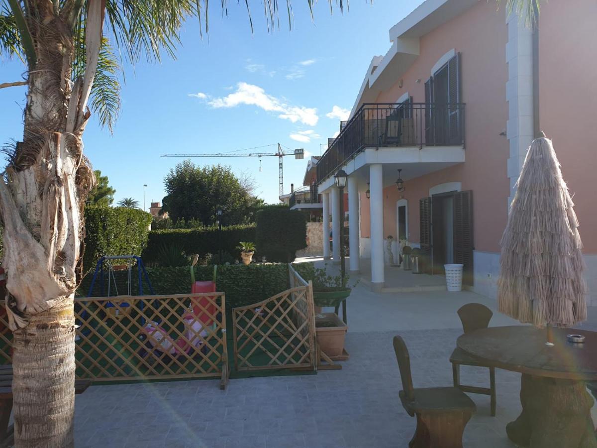 Bed And Breakfast Villa Fatima Trani Exteriér fotografie