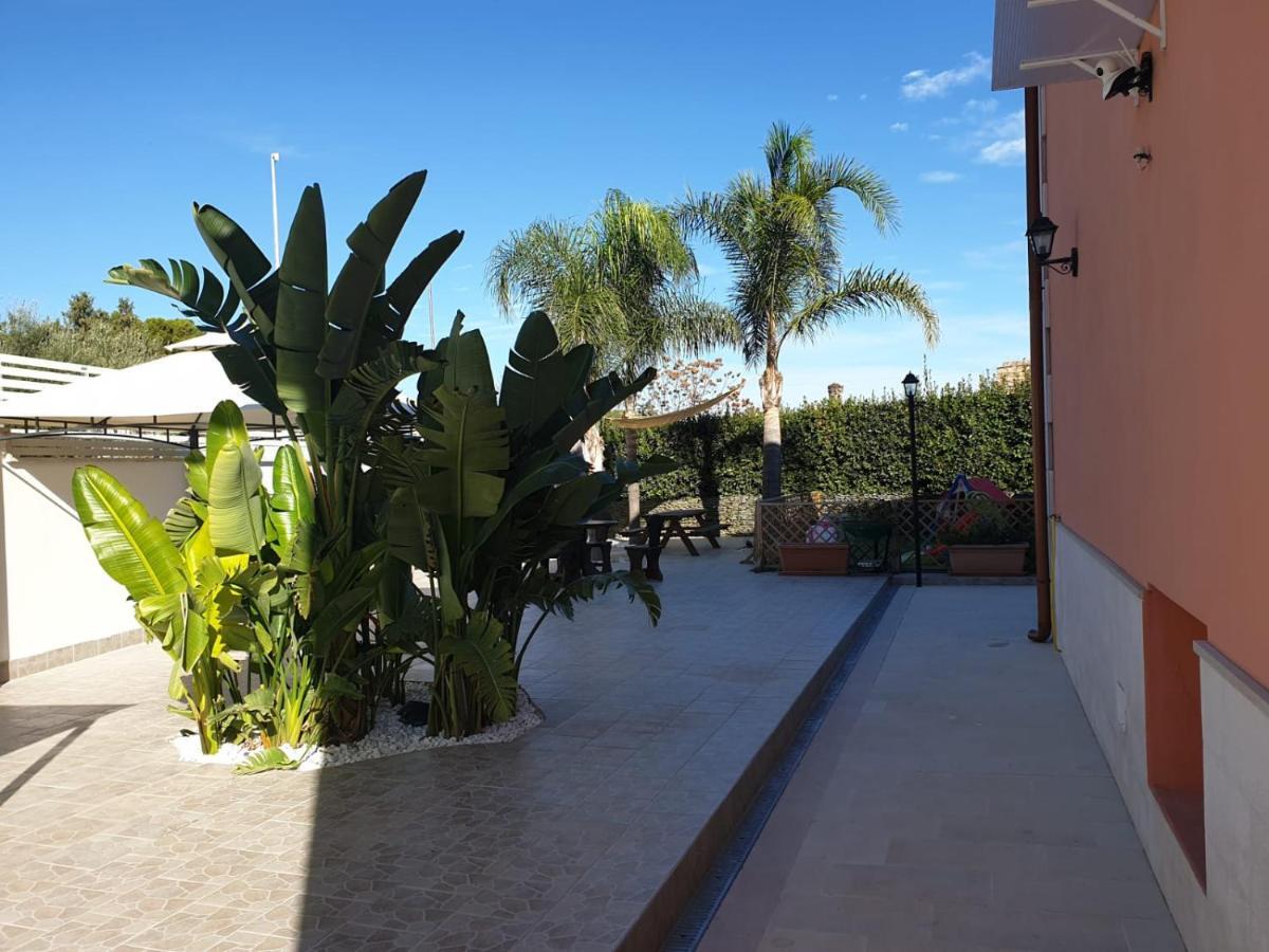 Bed And Breakfast Villa Fatima Trani Exteriér fotografie