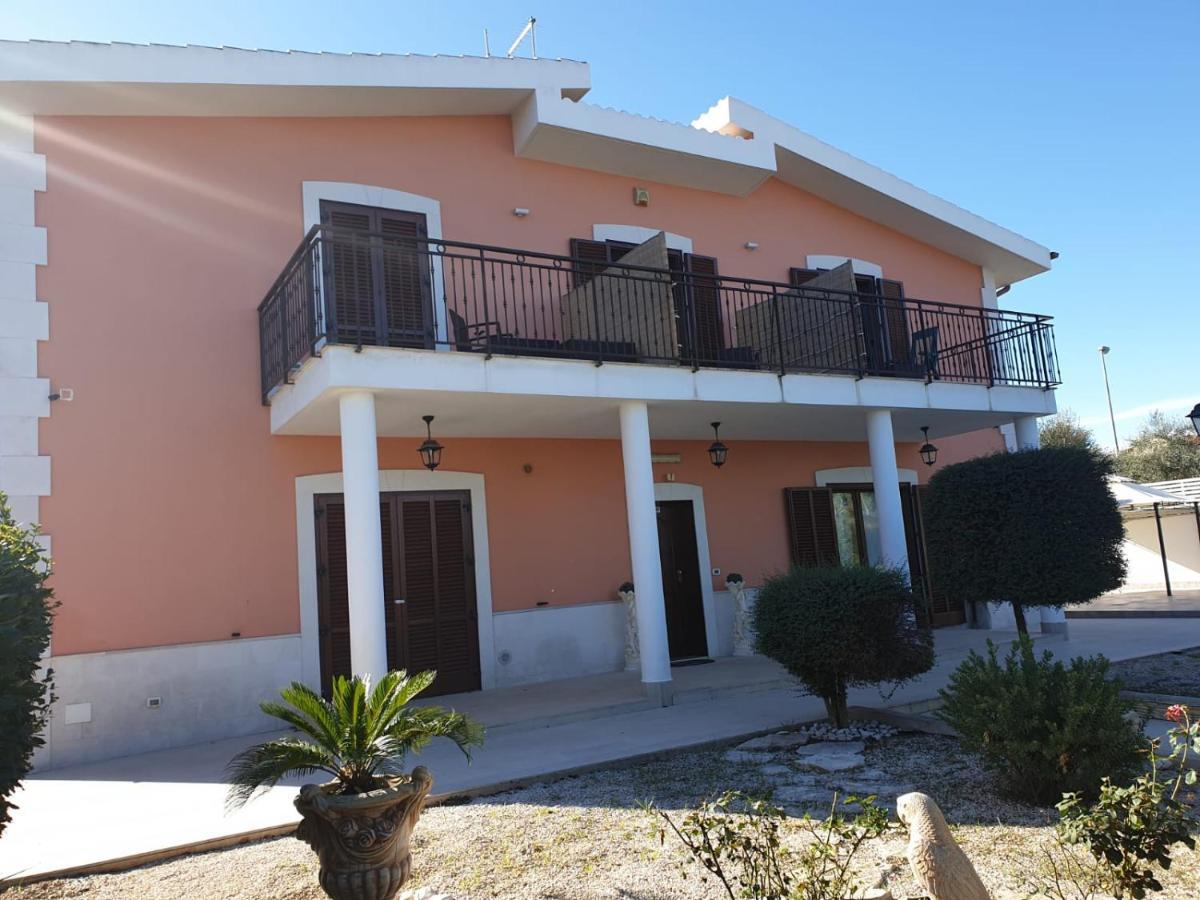 Bed And Breakfast Villa Fatima Trani Exteriér fotografie