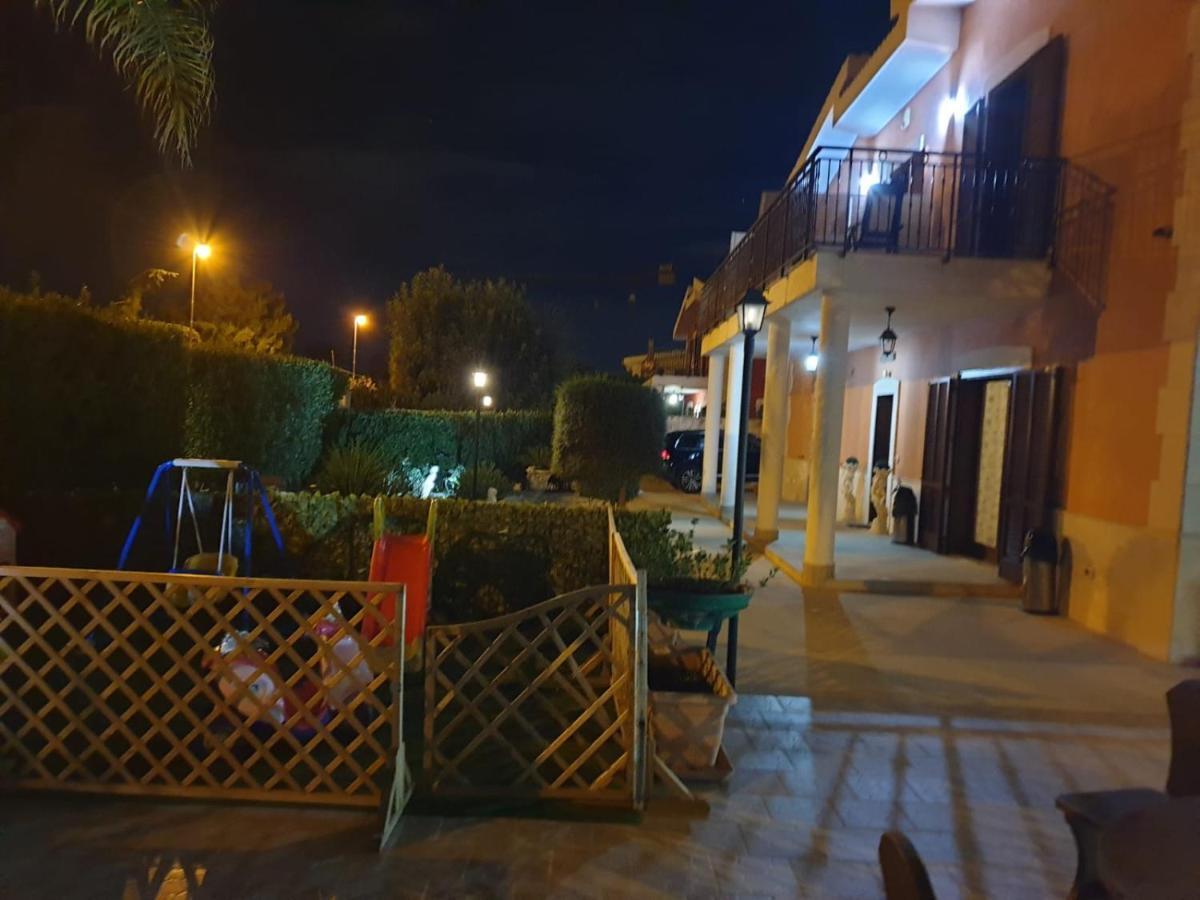 Bed And Breakfast Villa Fatima Trani Exteriér fotografie