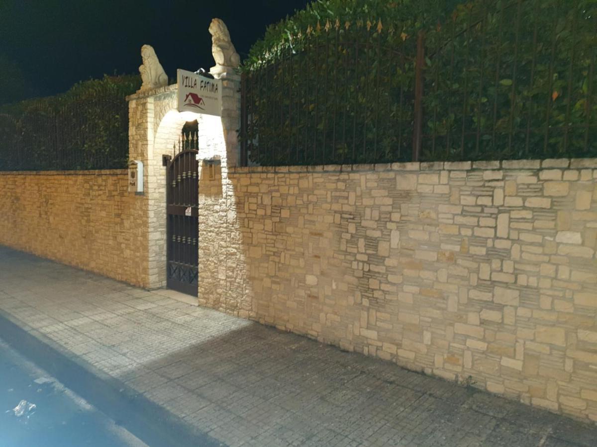 Bed And Breakfast Villa Fatima Trani Exteriér fotografie