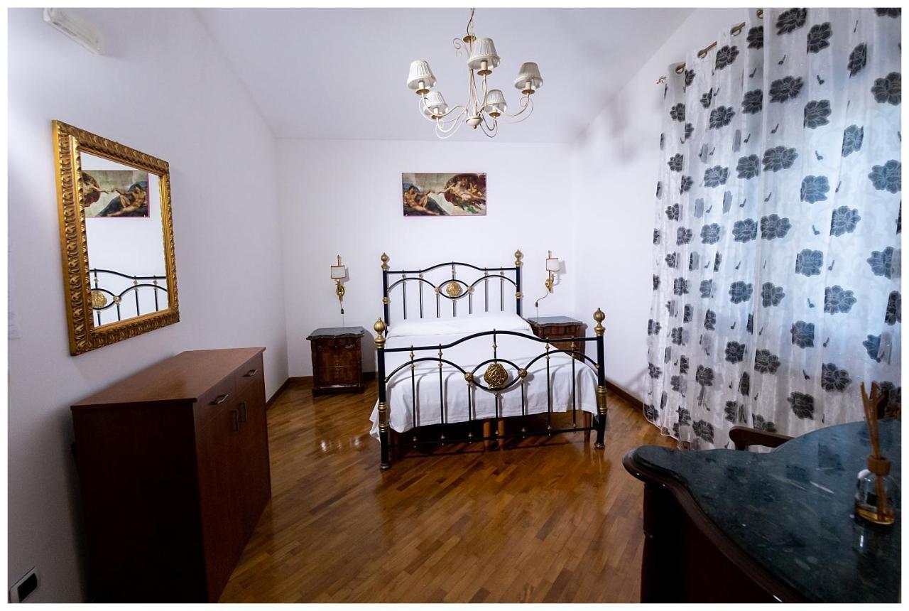 Bed And Breakfast Villa Fatima Trani Exteriér fotografie
